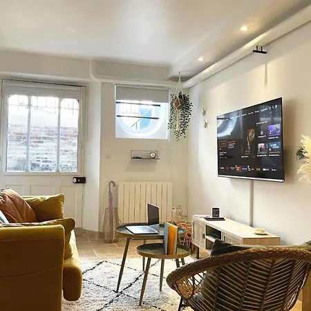 The Station - 50m Gare Apartment
