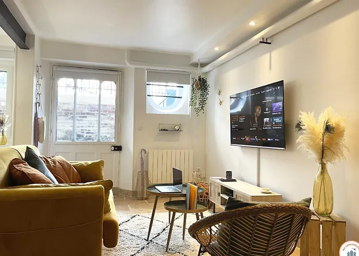 The Station - 50m Gare Apartment